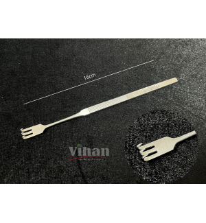 Móc phẫu thuật nhọn, 3 ngạnh.